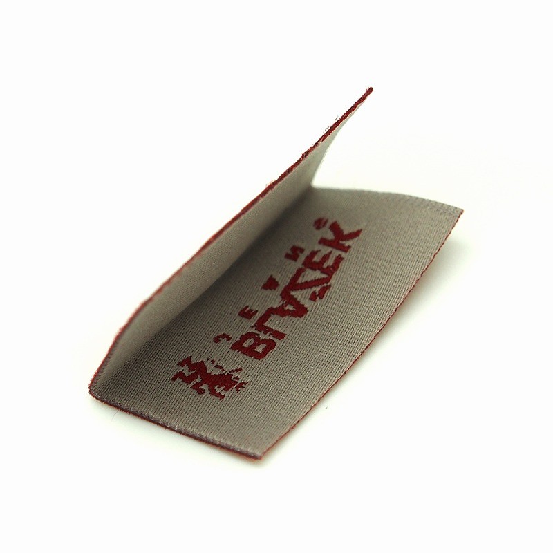 怎么控制织唛布标的品质？